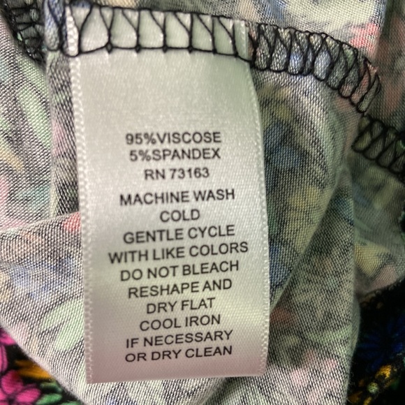 Cupio Floral Dress - Picture 9 of 9